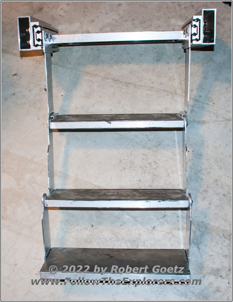 Unimog U1550 Shelter Entrance Stairs Unimog U1550 Shelter Entrance Stairs