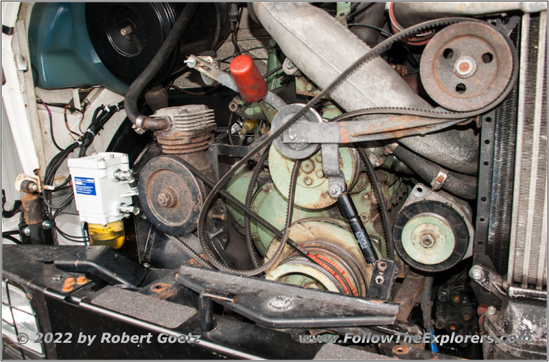 Unimog U1550 Alternator Removal Unimog U1550 Alternator Removal