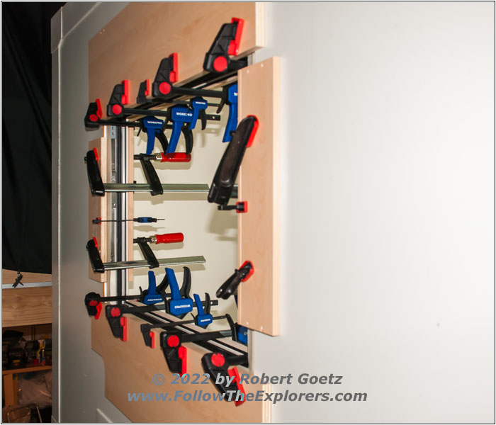 Shelter Window Fixation Passengers Side Shelter Window Fixation Passengers Side