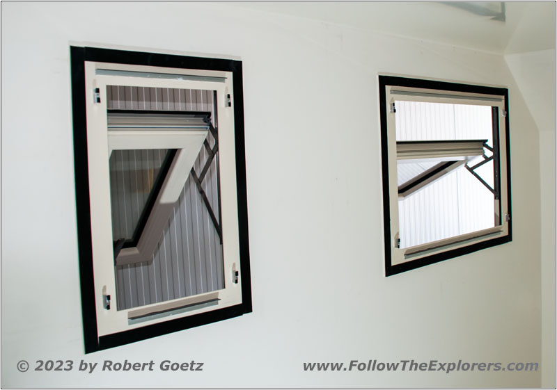 Shelter, new shutter mount Shelter, new shutter mount