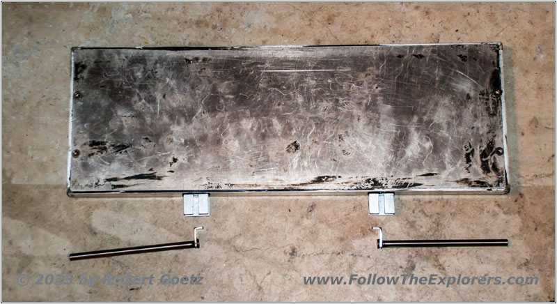 Shelter entrance stairs locker Shelter entrance stairs locker