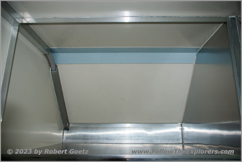 Shelter rear storage right lower cover Shelter rear storage right lower cover