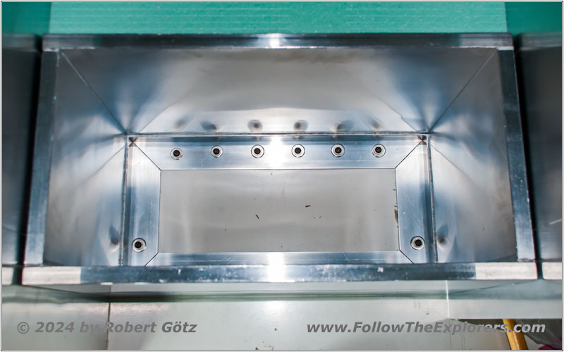 Shelter water tank mount/storage Shelter water tank mount/storage