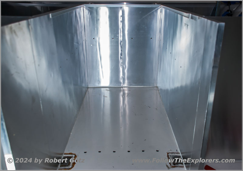 Shelter water tank mount Shelter water tank mount