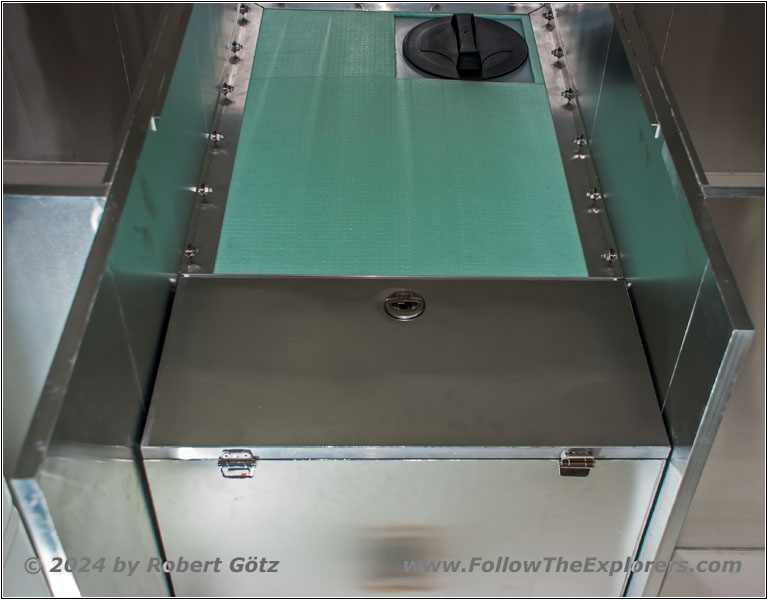 Shelter water tank mount/storage Shelter water tank mount/storage