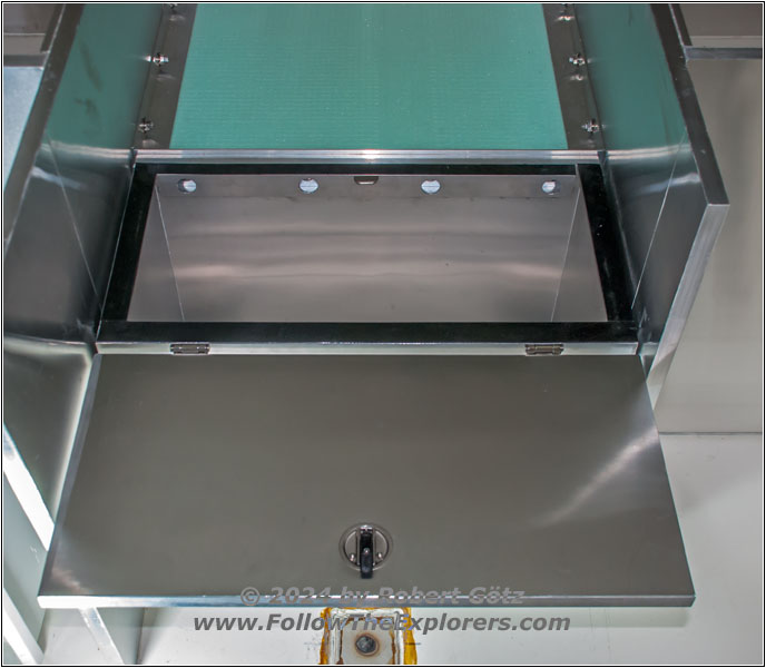 Shelter water tank mount/storage Shelter water tank mount/storage