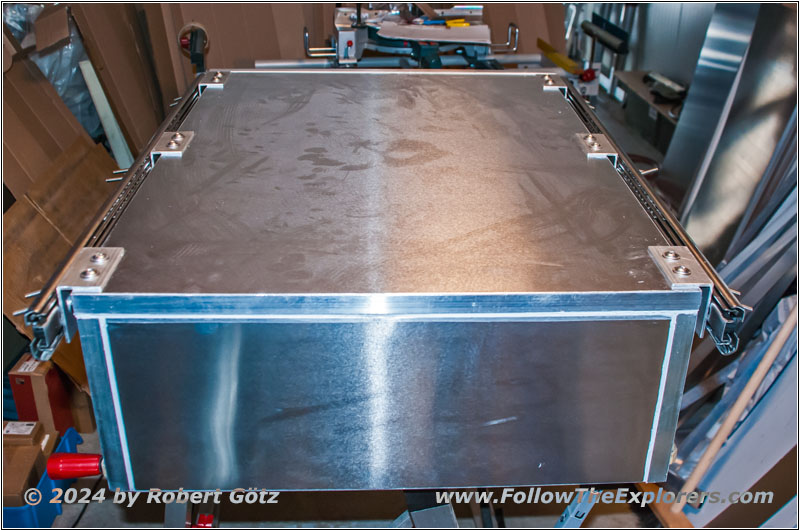 Shelter drawer above water tank Shelter drawer above water tank