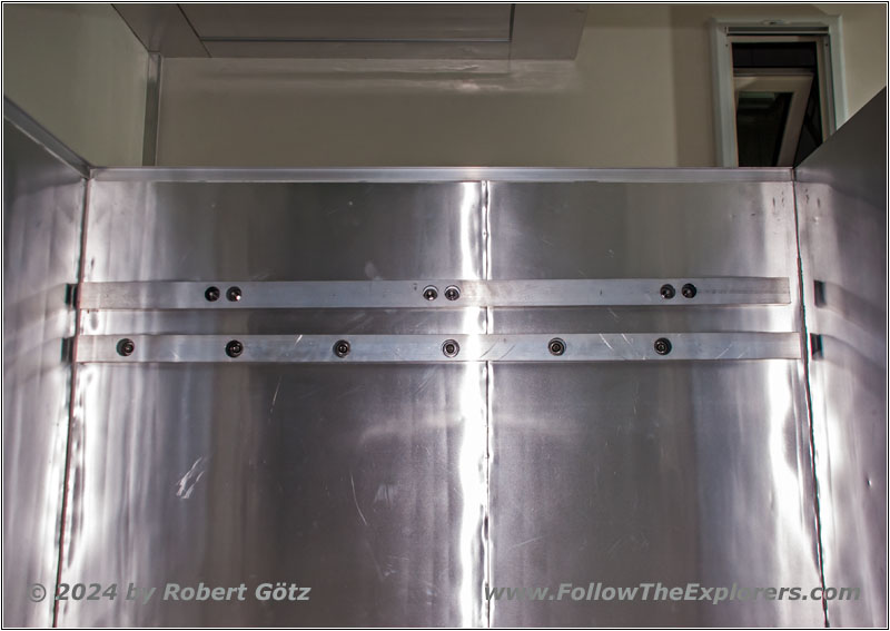 Shelter mount for drawer above water tank Shelter mount for drawer above water tank
