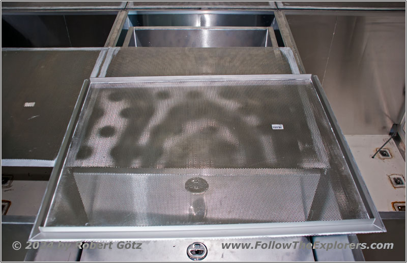 Shelter bed, upper cover Shelter bed, upper cover