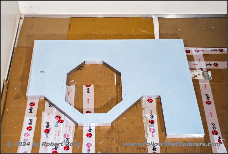 Shelter toilet seat Shelter toilet seat