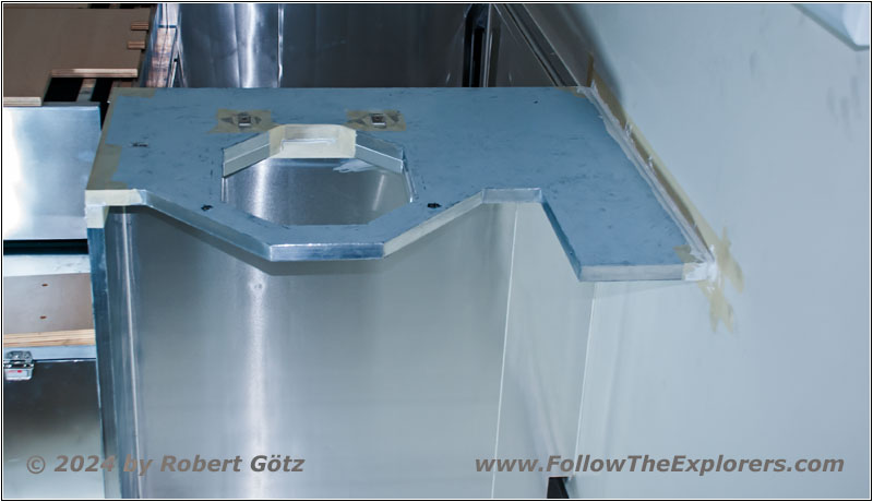 Shelter toilet seat Shelter toilet seat