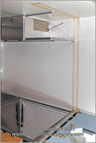Shelter separation wall restroom and bed area Shelter separation wall restroom and bed area