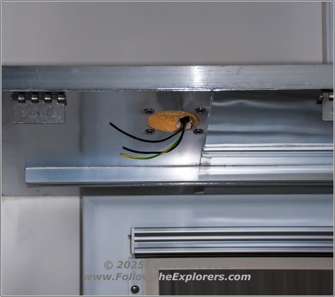 Shelter bed light switch Shelter bed light switch