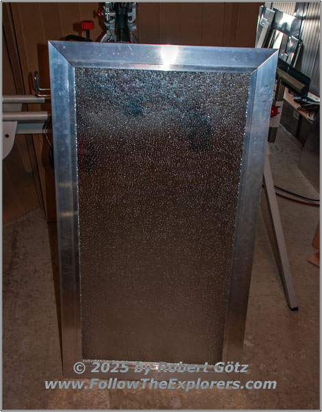 Shelter bedroom door Shelter bedroom door