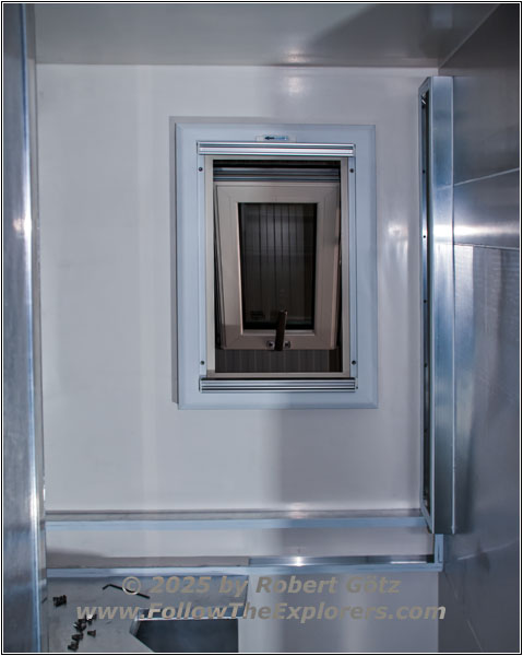 Shelter restroom air duct Shelter restroom air duct