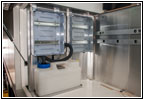 Shelter urine tank mount