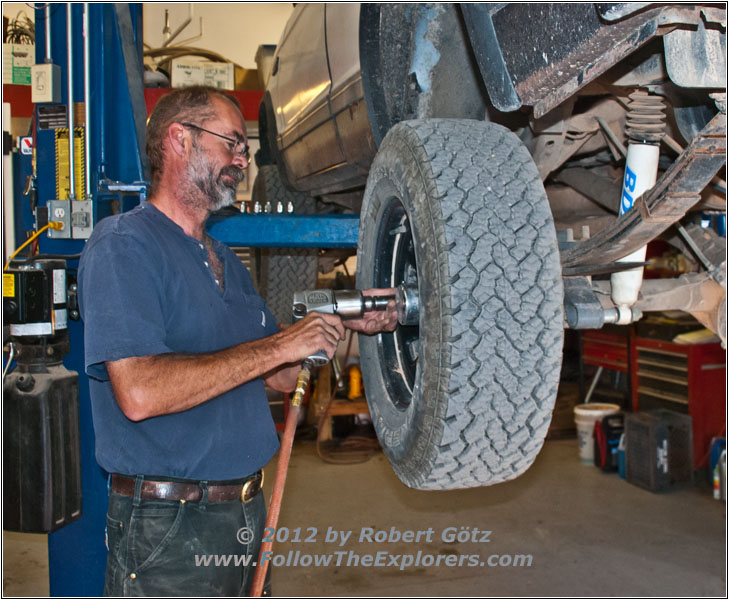 Biggi Removing Tire Biggi Removing Tire