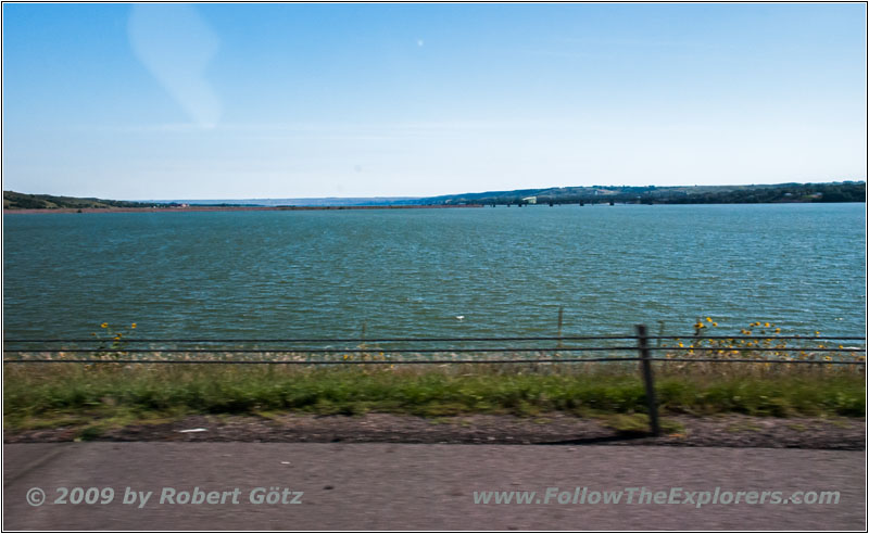 Interstate 90, Missouri River/Lake Francis Case, South Dakota Interstate 90, Missouri River/Lake Francis Case, South Dakota