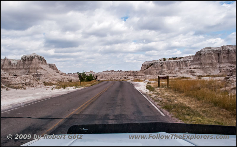 Highway 240, Cedar Pass, Badlands National Park, South Dakota Highway 240, Cedar Pass, Badlands National Park, South Dakota