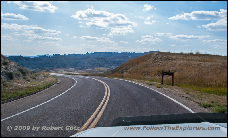 Highway 240, Dillon Pass, Badlands National Park, South Dakota Highway 240, Dillon Pass, Badlands National Park, South Dakota
