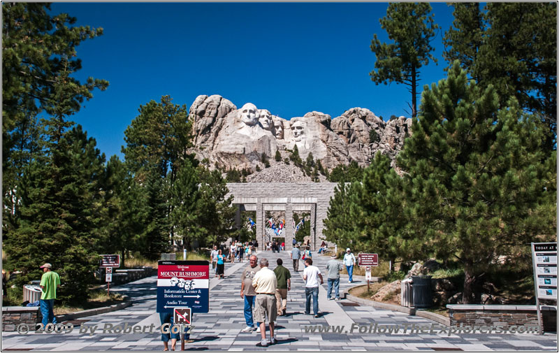 Mt. Rushmore National Monument, South Dakota Mt. Rushmore National Monument, South Dakota