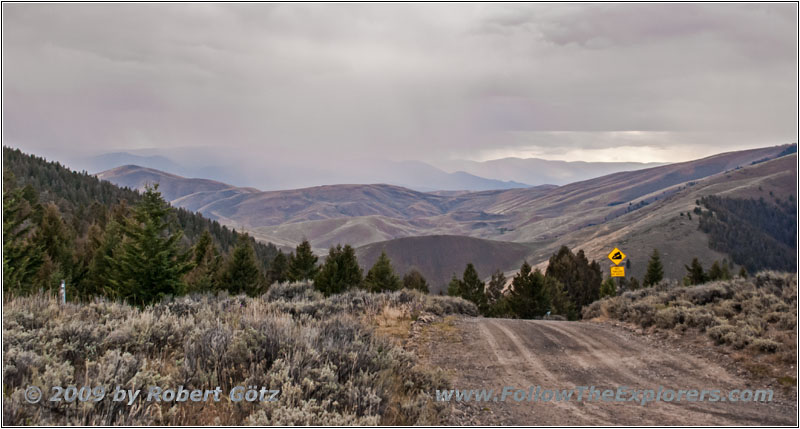 Lewis and Clark Hwy, Lemhi Pass, State Line ID and MT