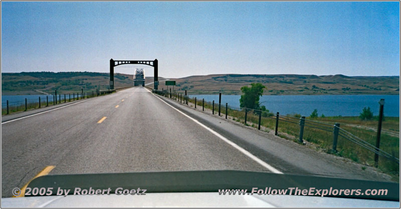 Highway 212, Missouri River, South Dakota