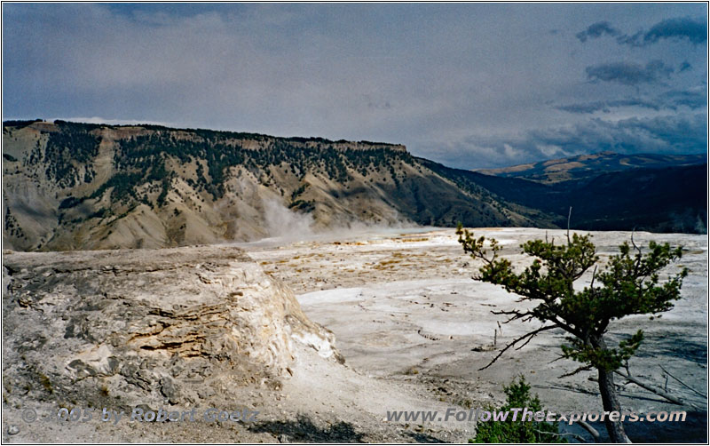 Mammoth Hot Springs, Yellowstone National Park, Wyoming