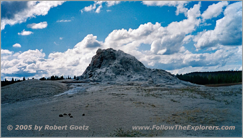 White Dome Geyser, Yellowstone National Park, Wyoming