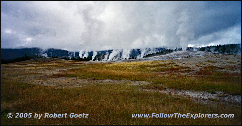 Old Faithful, Yellowstone National Park, Wyoming