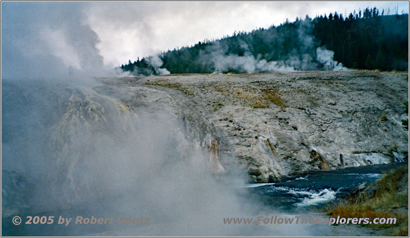 Old Faithful, Yellowstone National Park, Wyoming