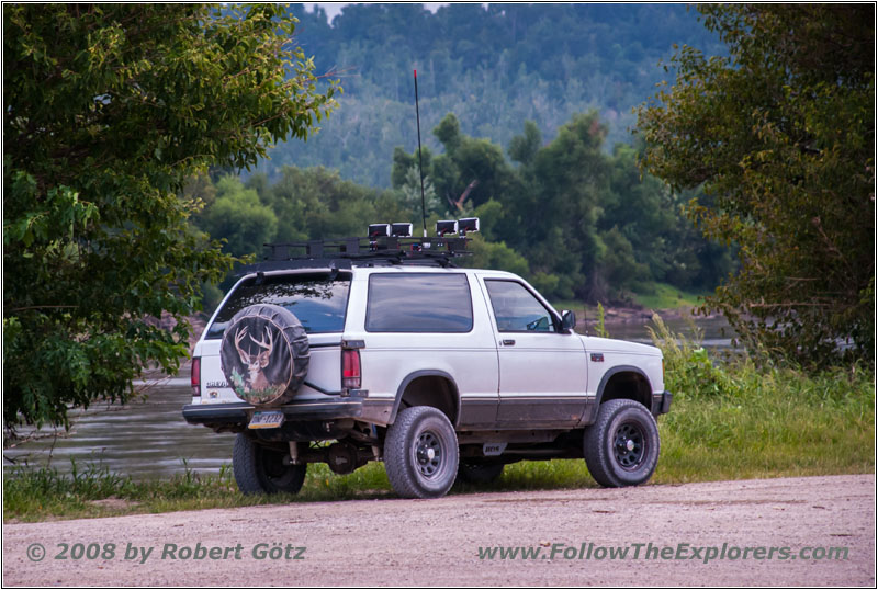 88 S10 Blazer, Payne Landing, Missouri River, MO 88 S10 Blazer, Payne Landing, Missouri River, MO