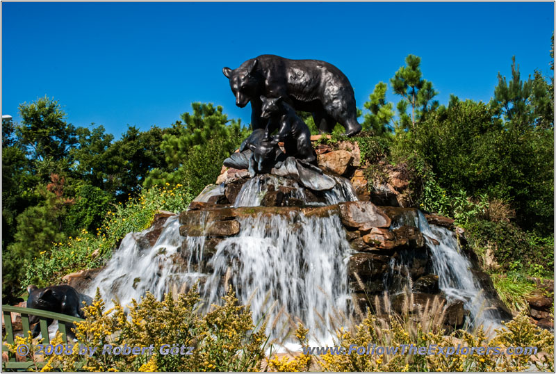 River Parks Bear Fountain, Tulsa, OK River Parks Bear Fountain, Tulsa, OK