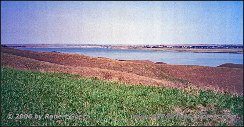 Missouri River, Sitting Bull Monument, SD Missouri River, Sitting Bull Monument, SD