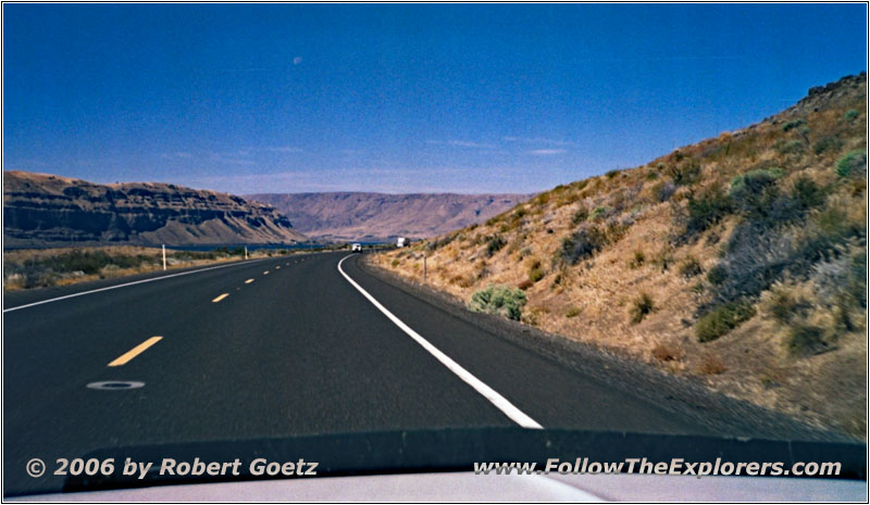 Highway 14, Columbia River, Washington