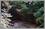 Pictual Rock Cave, Sugar Maple Nature Trail, Wyalusing State Park, Wisconsin