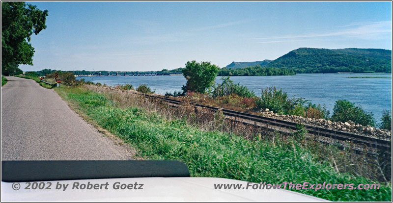 Mississippi River, South Park Road, Perrot State Park, WI Mississippi River, South Park Road, Perrot State Park, WI
